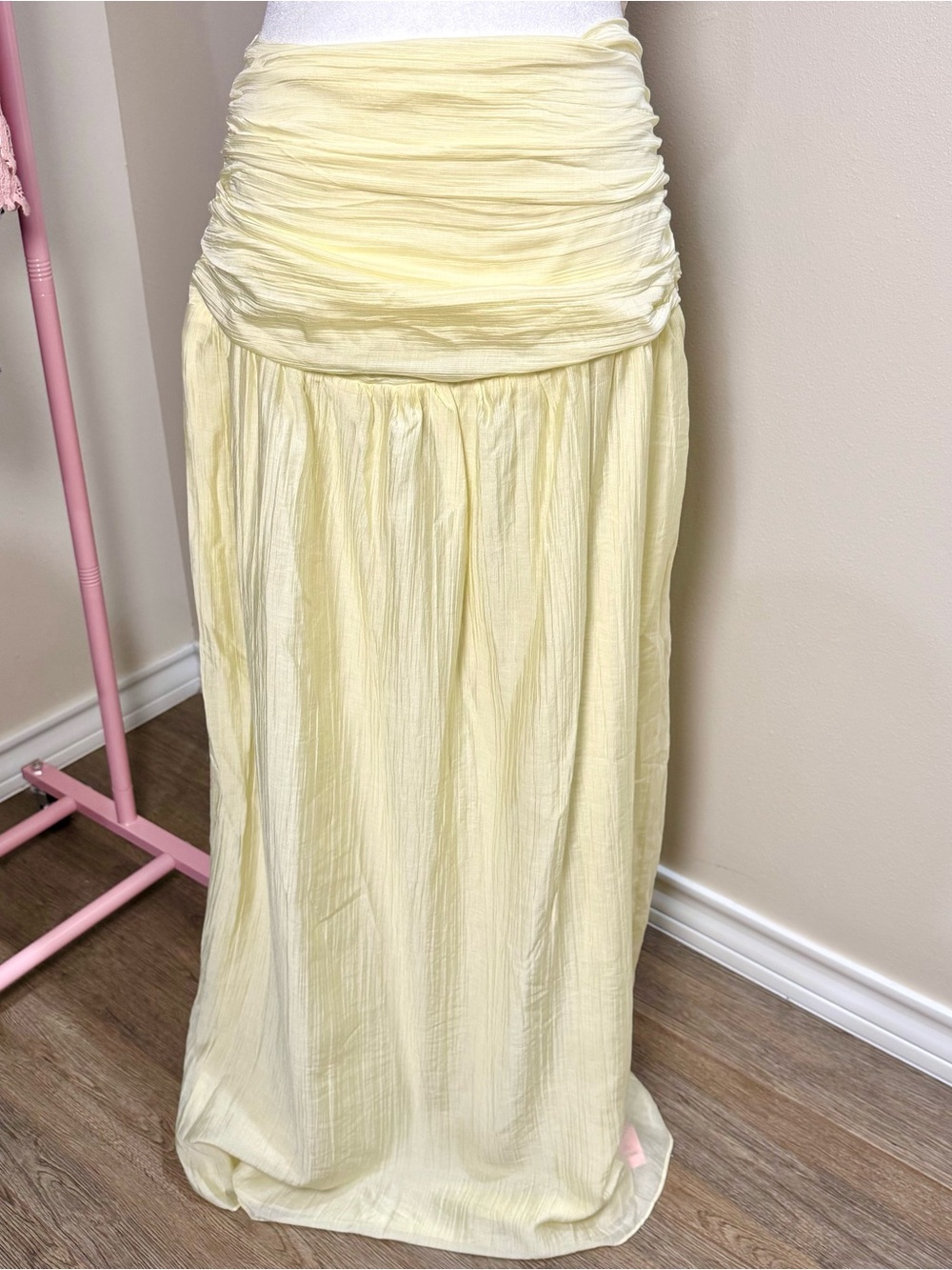 PrettyLittleThing Pale Yellow Ruched Waistband Minimalist Chic 8 Maxi Skirt